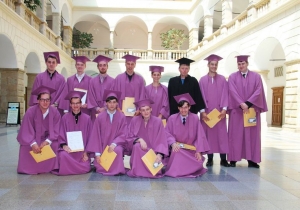 Slavnostní předávání maturitního vysvědčení